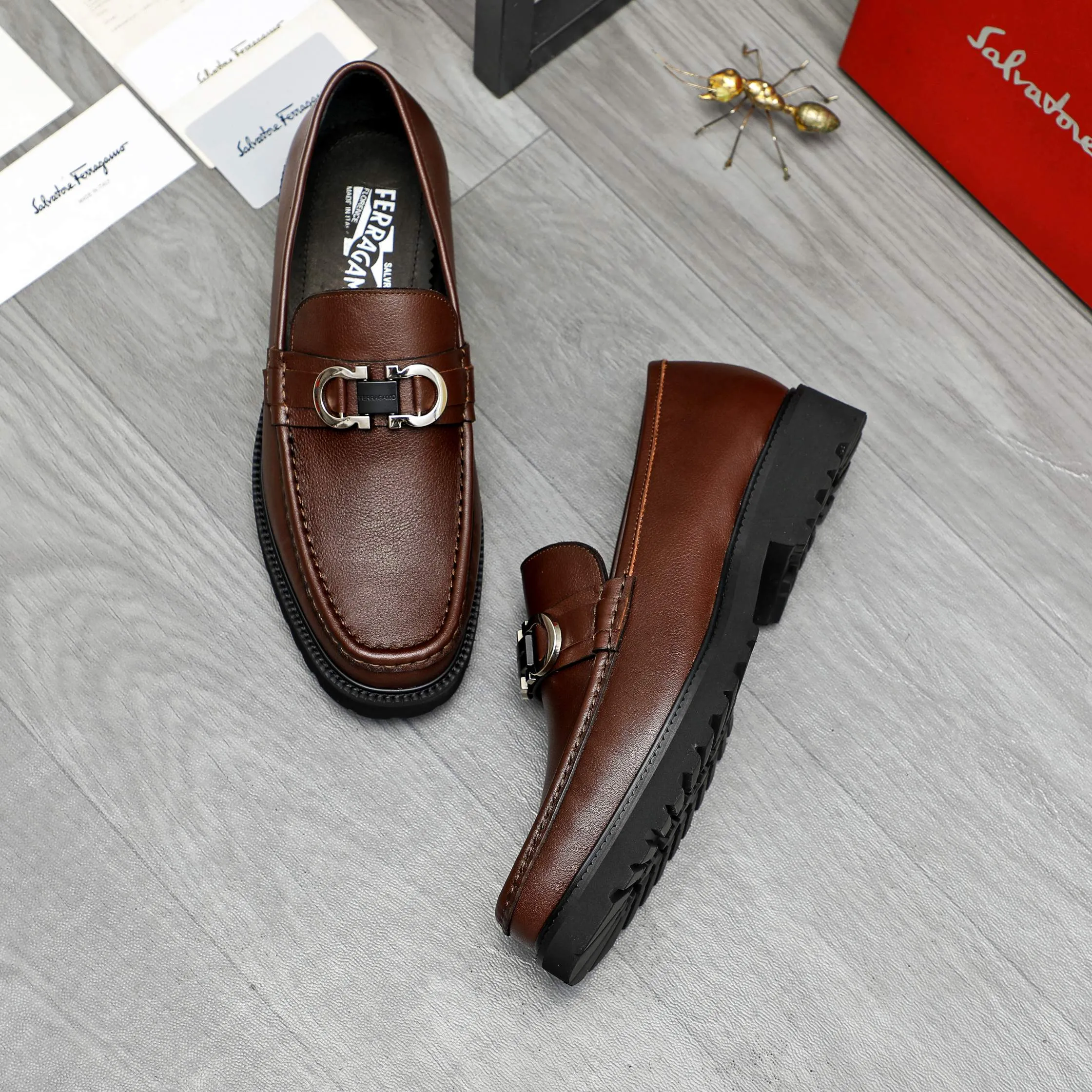 Men's shoes 💰540 Product trademark: Ferragamo "Ferragamo" business slip-on leather shoes Regular size: 38-44 (45.46 custom-made, non-refundable) Product materials: Selected high-quality cowhide upper, cowhide lining, original outsole